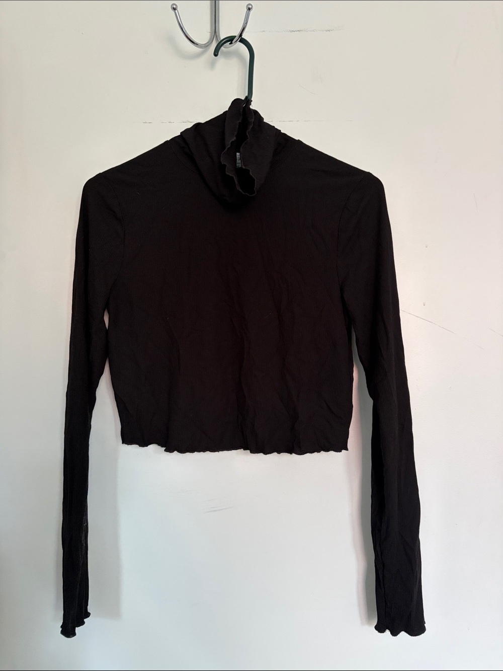 & Other Stories Black Cropped Long-Sleeve Turtleneck Top